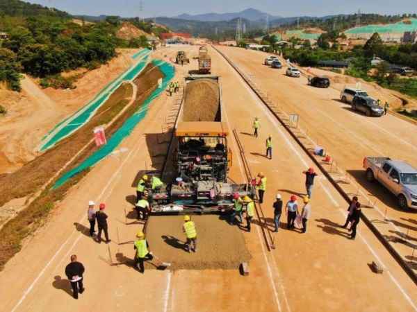 双鸭山高速公路